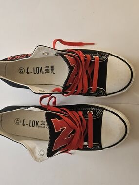 E-LOV Nebraska Cornhuskers Low Top Canvas Shoes Sneakers Men's 9 / Women's 11